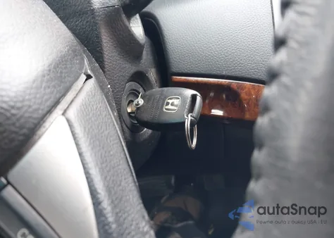 2011 Honda Accord 2.4 Ex-L from USA, damaged, VIN 1HGCP2F86BA103892